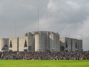 面对学生的压力，孟加拉国解散了议会